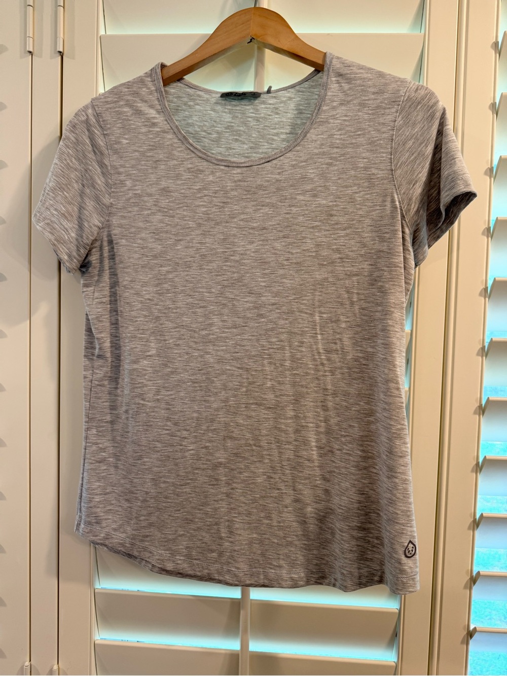 tasc Performance Women's Light Heather Gray Short-Sleeve Scoop Neck Tee
